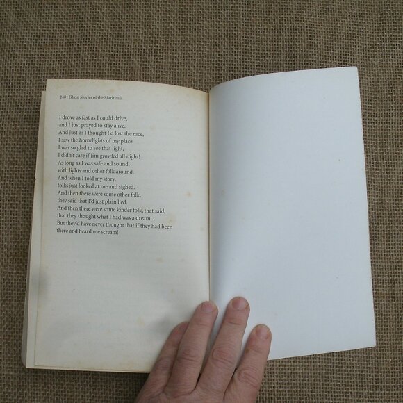 Ghost Stories of the Maritimes by Vernon Oickle paperback - Picture 13 of 16